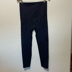 EMPETUR Women's Black Shapewear Leggings. Very Good Condition. Size 2X.